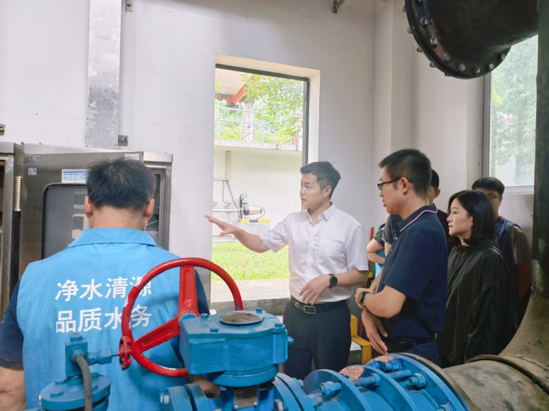 水務環(huán)境集團領導班子成員分赴受災廠區 督導復工復產和基孔肯雅熱疫情防控工作